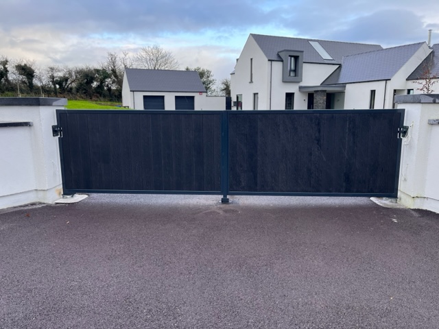 Comp Gate 4 Automated Composite Gates - Bernard Spillane Engineering